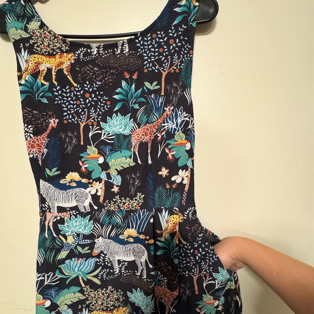 Animal Print Sleeveless Dress - Picture 5 of 7